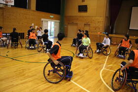 【1年生】パラスポーツについて学びました